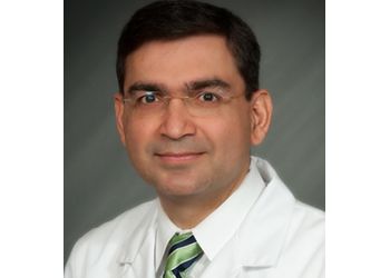 Cedar Rapids orthopedic Sandeep Munjal, MD, FAAOS - PHYSICIANS' CLINIC OF IOWA 