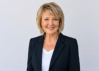 Sandra Davis Kaplan, MD - Chattanooga, TN Pain Management Doctors - Doctor Portrait Image