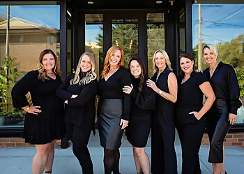 Des Moines Real Estate Agents Sara Hopkins - RE/MAX PRECISION URBON OFFICE