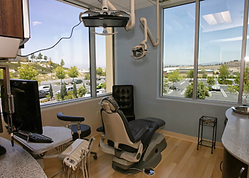 Santa Clarita Cosmetic Dentists Sarah J. Phillips, DDS - FAMILY TREE DENTISTRY