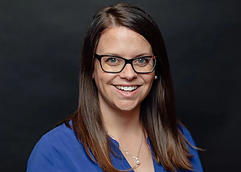Sarah Palm, MD - JUST KIDS PEDIATRICS Sarah Palm, MD - Oklahoma City, OK Pediatricians - Doctor Portrait Image