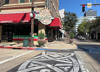 Baton Rouge Pizza Places Schlittz & Giggles