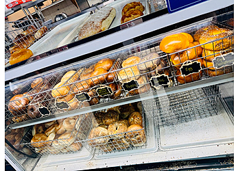 Schmear Bagel Co. - Coral Springs, FL Bagel Shops - Restaurant Interior Image