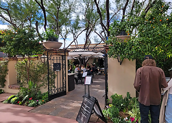 Schmooze - Scottsdale, AZ Cafe - Restaurant Entrance Image