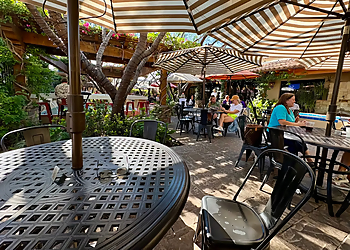 Schmooze - Scottsdale, AZ Cafe - Dining Moments
