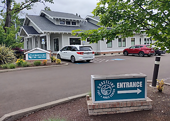 Salem Podiatrists Scott Berg, DPM, FACFAS - COASTLINE FOOT & ANKLE CENTER