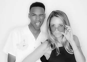 Selfie Booth Co Selfie Booth Co - Irvine, CA Photo Booth Companies - Service Process Image