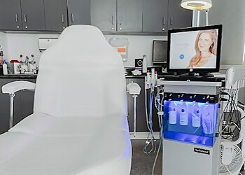 Newport Beach Plastic Surgeon Semira Bayati, MD, FACS