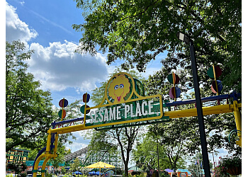 6 Thrilling Amusement Parks Near Philly To Visit This Summer - Secret  Philadelphia