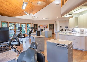 Austin Orthodontists Seth Briggs, DDS - AUSTIN ORTHODONTICS