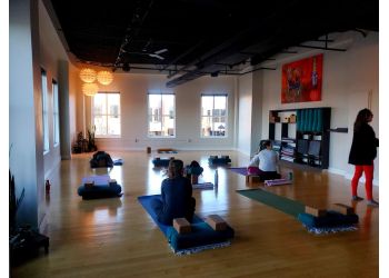 3 Best Yoga Studios in Grand Rapids, MI - Expert Recommendations