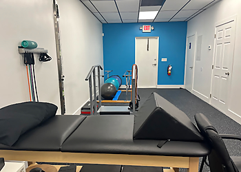 Shain Joseph, DPT - BOUNCE BACK PHYSICAL THERAPY - Coral Springs, FL Physical Therapists - Treatment Room Image