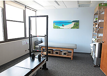 Honolulu Physical Therapists Shawna Yee, DPT, OCS, CSCS - Apex Physical Therapy Specialists