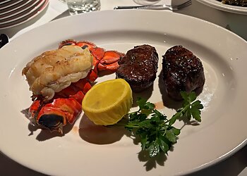 Shaw's Crab House Chicago Seafood Restaurants image 1