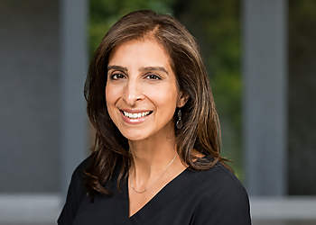 Sheena Kalia, DDS - HOLLYWOOD CHILDREN'S DENTISTRY - Portland, OR Kids Dentists - Doctor Portrait Image