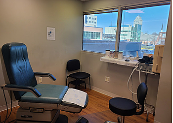 Elizabeth Podiatrists Shellie Auguste, DPM - ELIZABETH FOOT AND ANKLE ASSOCIATES