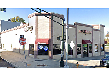 Newark Laundromats Showcase Laundromat