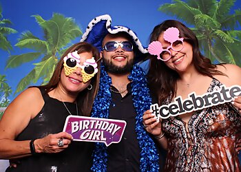 Chicago Photo Booth Companies Shutterbox Photo Entertainment