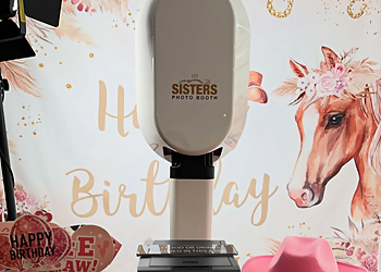 Sisters Photo Booth Sisters Photo Booth - Fort Lauderdale, FL Photo Booth Companies - Work Image