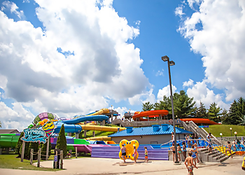 Rockford Amusement Parks Six Flags Hurricane Harbor