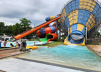 Pasadena Amusement Parks Six Flags Hurricane Harbor Splashtown