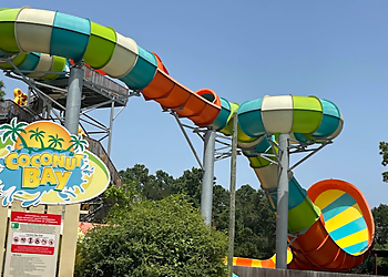 Pasadena Amusement Parks Six Flags Hurricane Harbor Splashtown