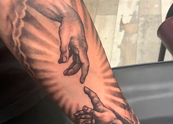 Skin Kitchen Tattoo - Des Moines, IA Tattoo Shops - Service Highlights