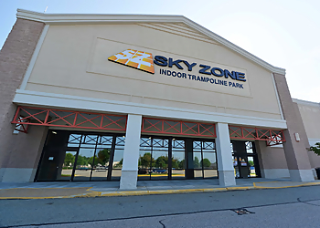 Sky Zone Trampoline Park Richmond Amusement Parks image 1