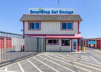 Oakland storage unit SmartStop Self Storage