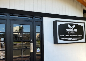 Smoke and Fire Social Eatery in Pomona - ThreeBestRated.com