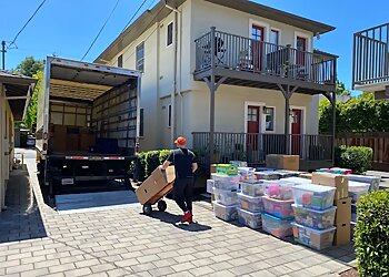 Sacramento Moving Companies Smoove | Smooth Moving