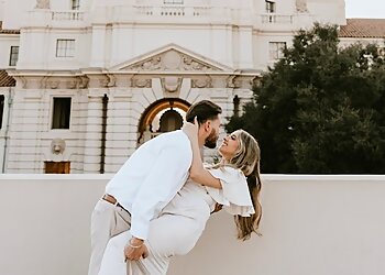 Corona Videographers Snappduo