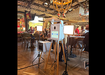 SnappyHour Rentals - Chandler, AZ Photo Booth Companies - Digital Photo Booth