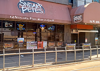 Minneapolis Sports Bars Sneaky Pete's