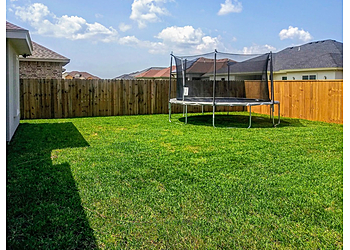 Brownsville Lawn Care Services Solid LawnCare & Maintenance