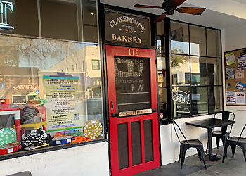 Ontario Cakes Some Crust Bakery