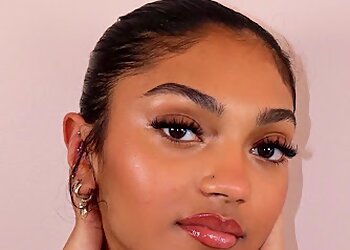 Elizabeth Spas Sorella Lash and Beauty