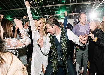 Anaheim Djs SoundWave Productions DJ & Lighting