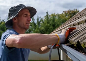 Mobile Gutter Cleaners Southern Gutters LLC