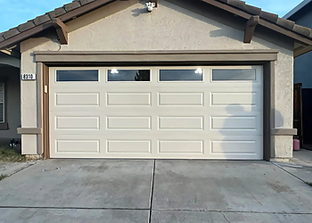 Spark Garage Door Repair Santa Clarita - Santa Clarita, CA Garage Door Repair - Installation Service Image