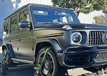 Santa Ana Towing Companies Spark Towing