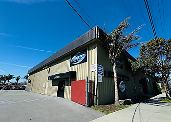 Spectrum Auto Collision Salinas Auto Body Shops image 1