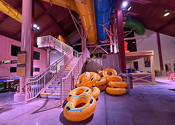 Springfield Amusement Parks Splash Country Indoor & Outdoor Waterpark