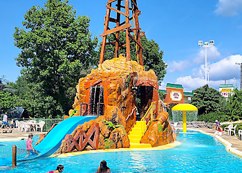 Springfield Amusement Parks Splash Country Indoor & Outdoor Waterpark