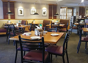 Squire's Italian Restaurant and Catering - Baltimore, MD Pizza Places - Restaurant Interior Image
