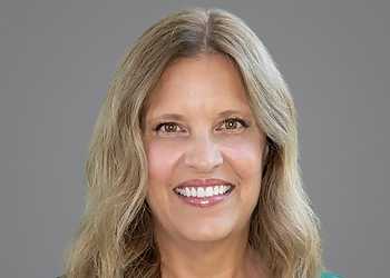 Stacey Gibson-Hull, MD - Arlington, TX Pediatricians - Doctor Portrait Image