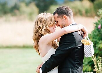 Portland Wedding Photographers Steele Photography