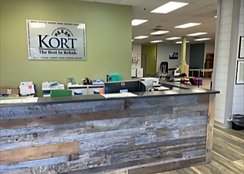 Louisville Physical Therapists Stephanie Elliot, PT, DPT, OCS - KORT PHYSICAL THERAPY