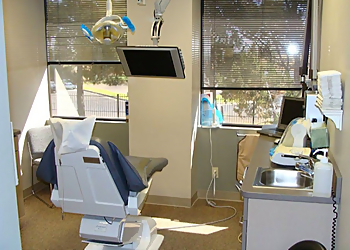 Midland Cosmetic Dentists Stephen Boyles, DDS - BOYLES GENERAL DENTISTRY & IMPLANT CENTER