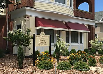New Haven Cosmetic Dentists Stephen C. Malinconico, DMD